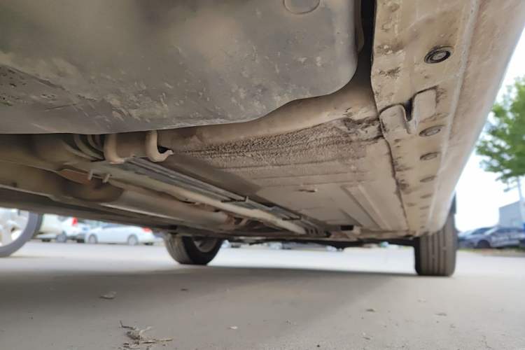 Used Nissan Livina 2013 1.6XE Manual Comfort Edition Chassis Rear Right