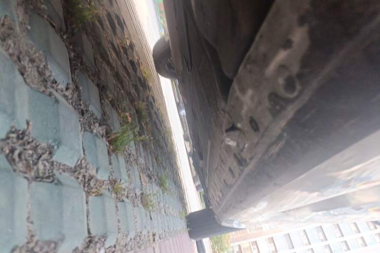 Used Nissan Livina 2013 1.6XE Manual Comfort Edition Chassis Rear Right
