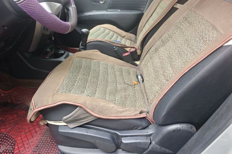 Used Nissan Livina 2013 JINRUI 1.6XV Manual Luxury Edition Driver Seat