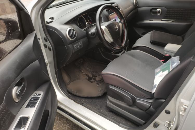 Used Nissan Livina 2013 JINRUI 1.6XV CVT Luxury Edition Driver Seat