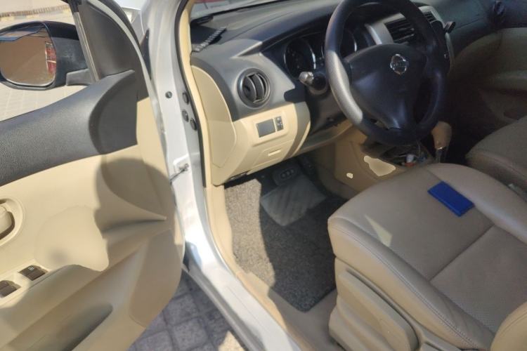Used Nissan Livina 2013 1.6XE CVT Comfort Edition Driver Seat