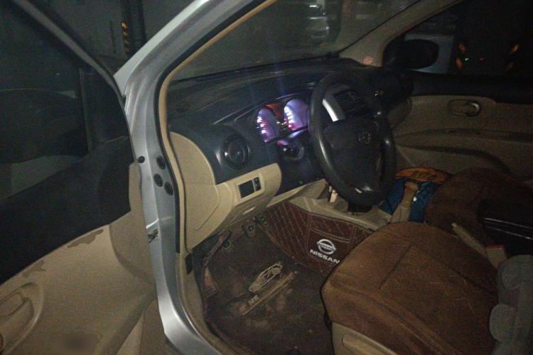 Used Nissan Livina 2013 1.6XE Manual Comfort Edition Driver Seat