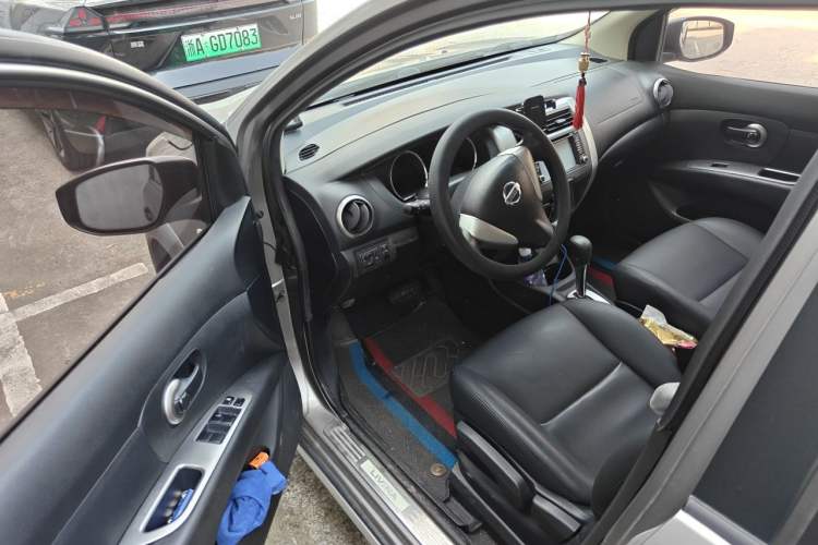 Used Nissan Livina 2013 JINRUI 1.6XV CVT Luxury Edition Driver Seat