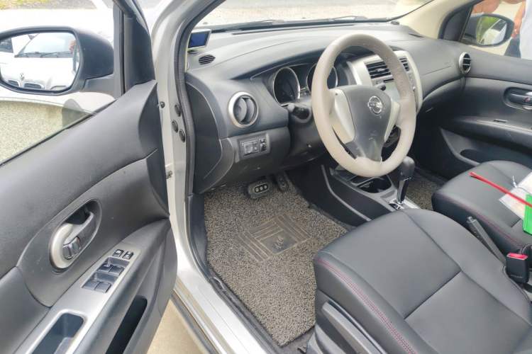 Used Nissan Livina 2013 Jinrui 1.6XL CVT Comfort Edition Driver Seat