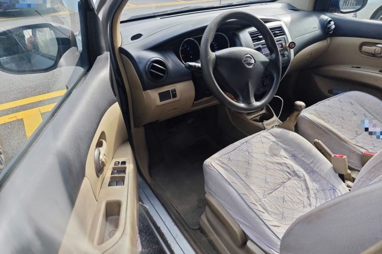 Used Nissan Livina 2013 1.6XE Manual Comfort Edition Driver Seat