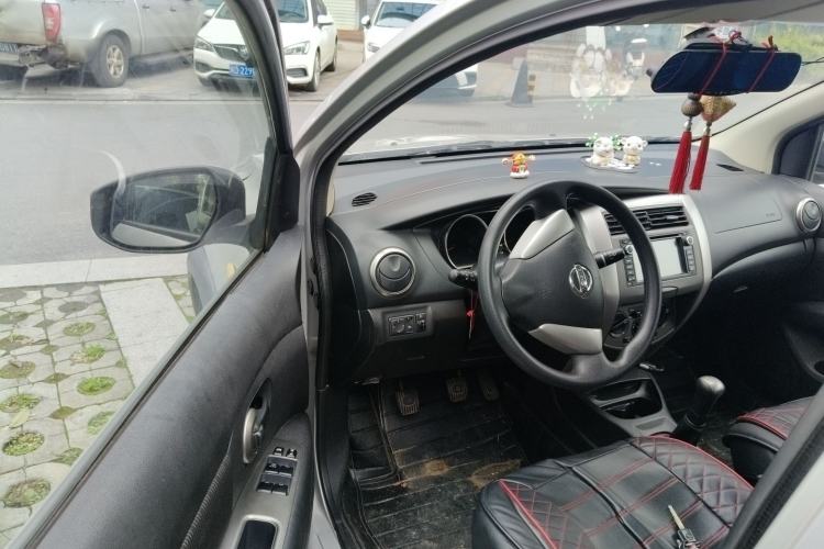 Used Nissan Livina 2013 Jingrui 1.6XL Manual Comfort Edition Driver Seat