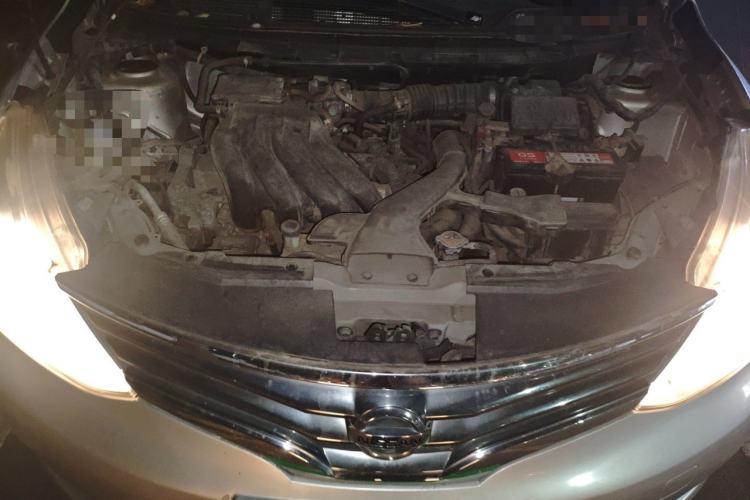 Used Nissan Livina 2013 1.6XE Manual Comfort Edition Engine Bay