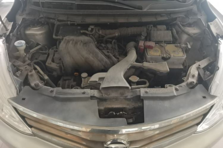 Used Nissan Livina 2013 1.6XE Manual Comfort Edition Engine Bay