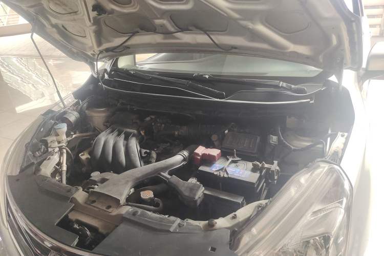 Used Nissan Livina 2013 1.6XE CVT Comfort Edition Engine Bay