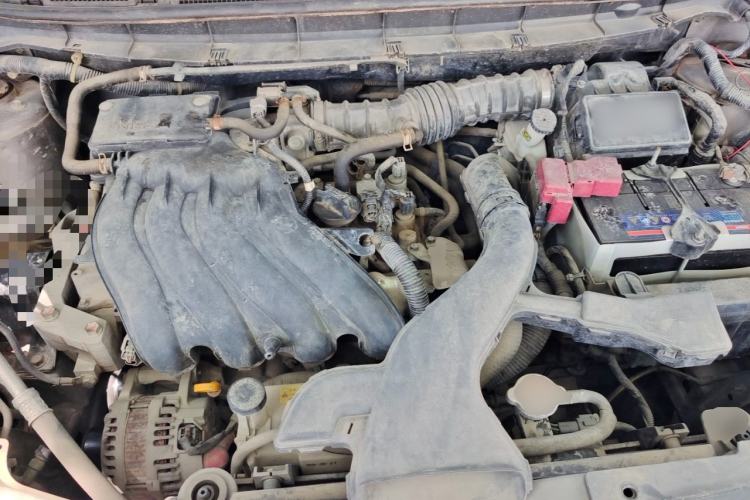 Used Nissan Livina 2013 1.6XE Manual Comfort Edition Engine Bay