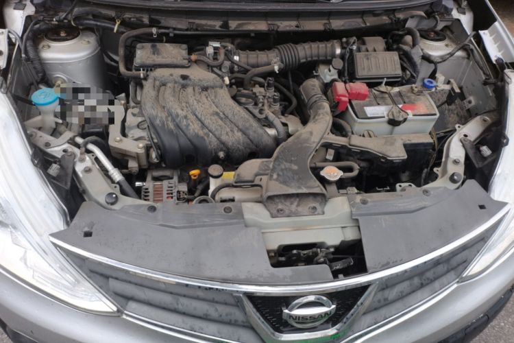 Used Nissan Livina 2013 JINRUI 1.6XV CVT Luxury Edition Engine Bay