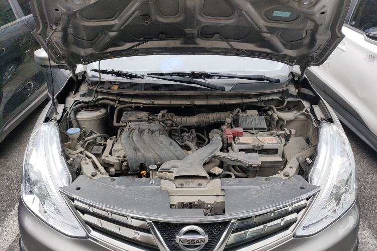 Used Nissan Livina 2013 JINRUI 1.6XV CVT Luxury Edition Engine Bay