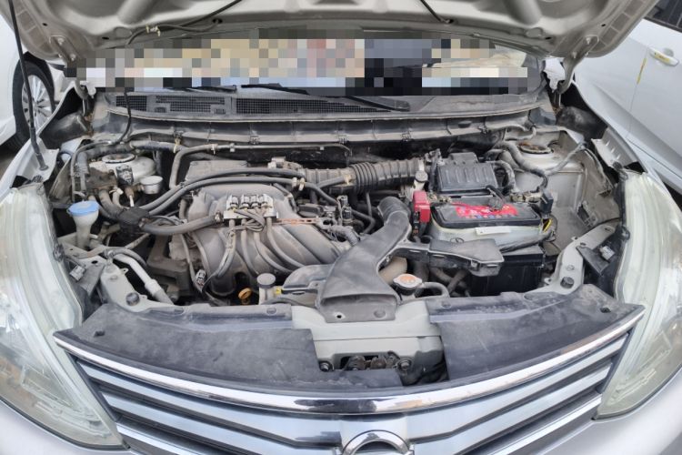 Used Nissan Livina 2013 1.6XE Manual Comfort Edition Engine Bay