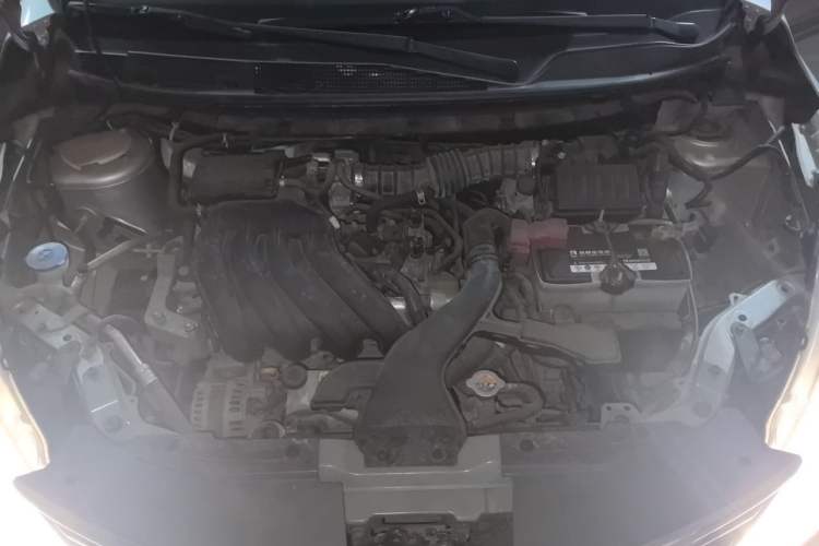 Used Nissan Livina 2013 1.6XL CVT Luxury Edition Engine Bay