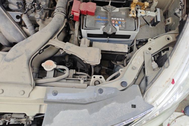 Used Nissan Livina 2013 Jinrui 1.6XL CVT Comfort Edition Engine Bay Left