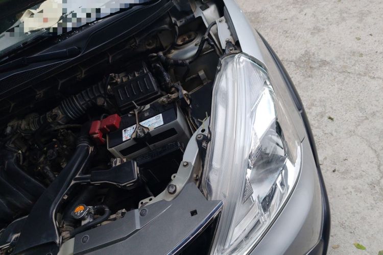 Used Nissan Livina 2013 Jingrui 1.6XL Manual Comfort Edition Engine Bay Left