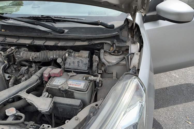 Used Nissan Livina 2013 1.6XE CVT Comfort Edition Engine Bay Left