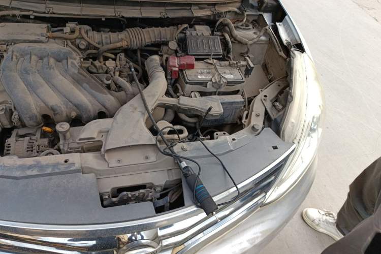 Used Nissan Livina 2013 1.6XE Manual Comfort Edition Engine Bay Left