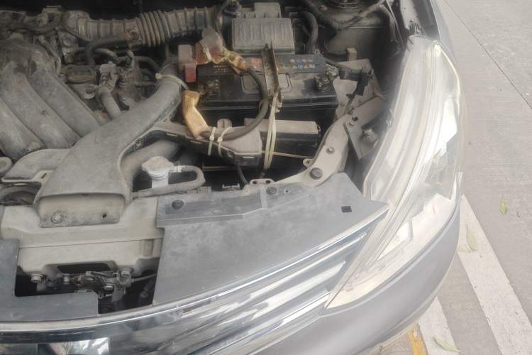 Used Nissan Livina 2013 1.6XE Manual Comfort Edition Engine Bay Left