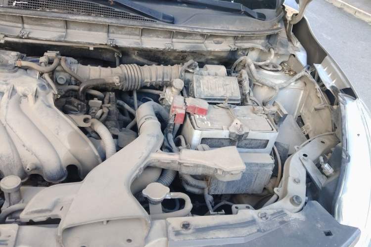 Used Nissan Livina 2013 1.6XE Manual Comfort Edition Engine Bay Left