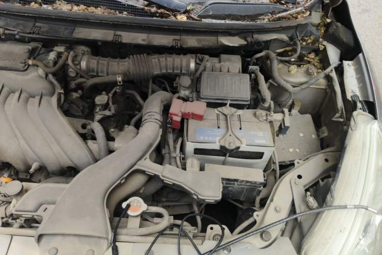 Used Nissan Livina 2013 1.6XL Manual Luxury Edition Engine Bay Left