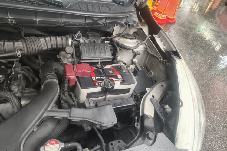 Used Nissan Livina 2013 Jingrui 1.6XL Manual Comfort Edition Engine Bay Left