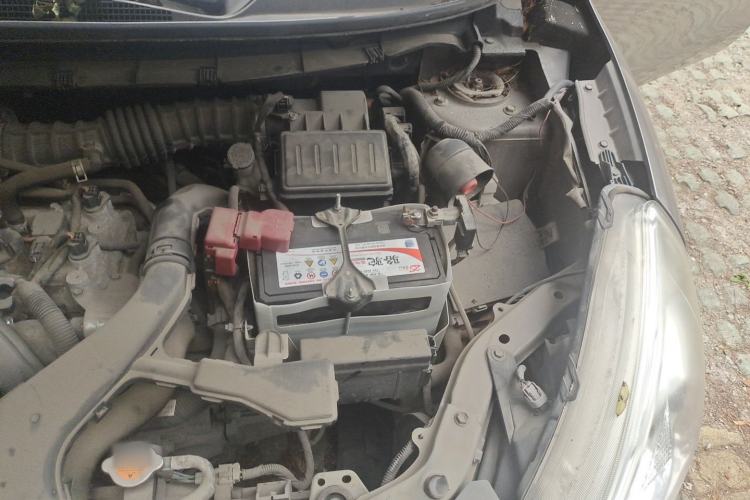 Used Nissan Livina 2013 1.6XE Manual Comfort Edition Engine Bay Left