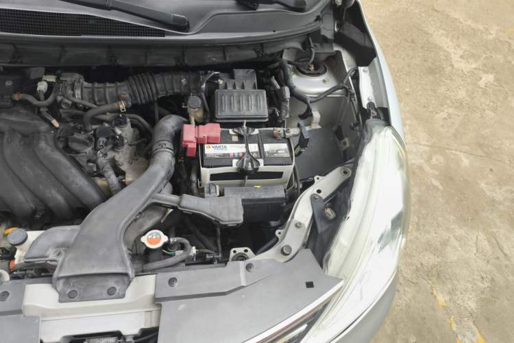 Used Nissan Livina 2013 1.6XE CVT Comfort Edition Engine Bay Left