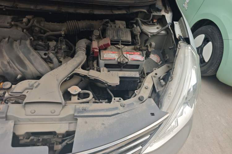Used Nissan Livina 2013 1.6XE CVT Comfort Edition Engine Bay Left