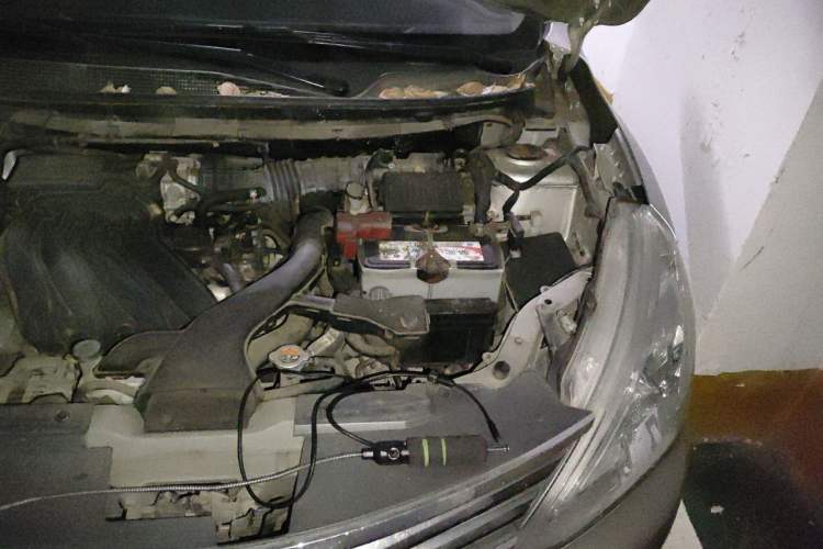 Used Nissan Livina 2013 1.6XE CVT Comfort Edition Engine Bay Left