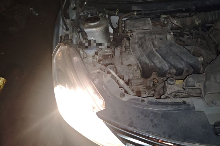 Used Nissan Livina 2013 1.6XE Manual Comfort Edition Engine Bay Right