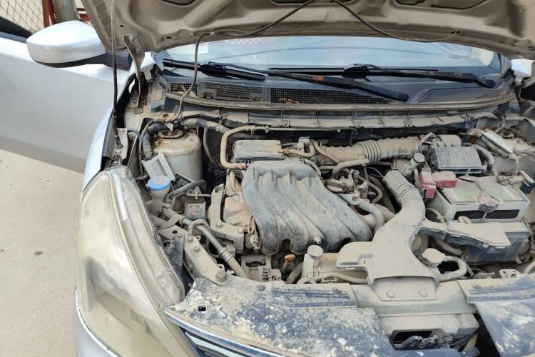 Used Nissan Livina 2013 1.6XE Manual Comfort Edition Engine Bay Right