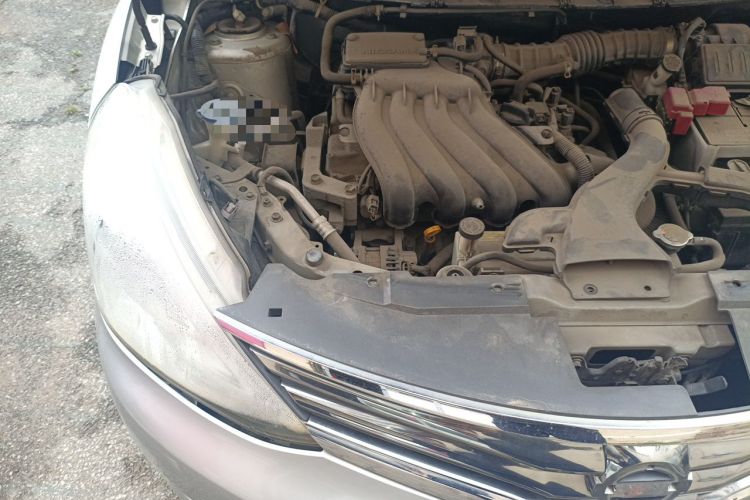 Used Nissan Livina 2013 1.6XE Manual Comfort Edition Engine Bay Right