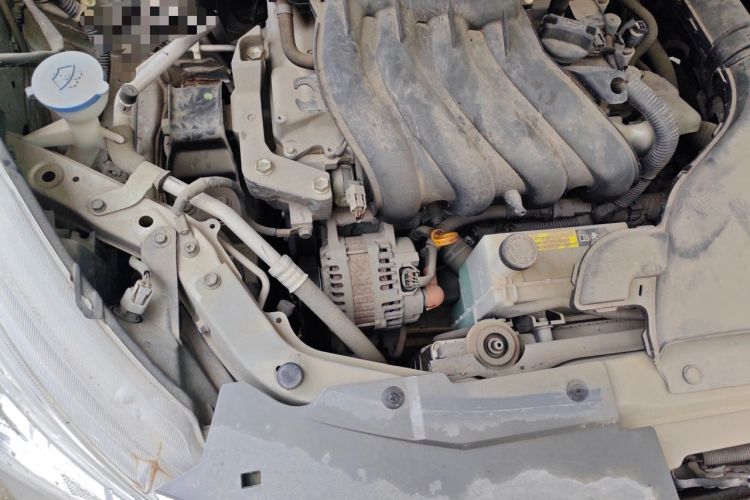 Used Nissan Livina 2013 Jinrui 1.6XL CVT Comfort Edition Engine Bay Right