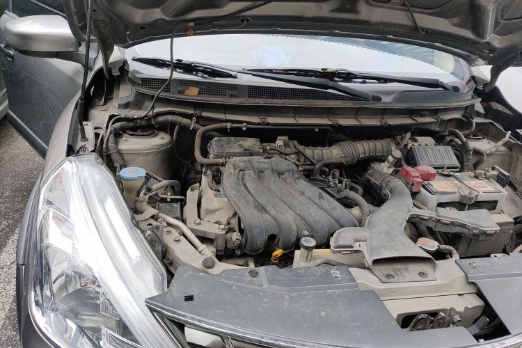 Used Nissan Livina 2013 JINRUI 1.6XV CVT Luxury Edition Engine Bay Right