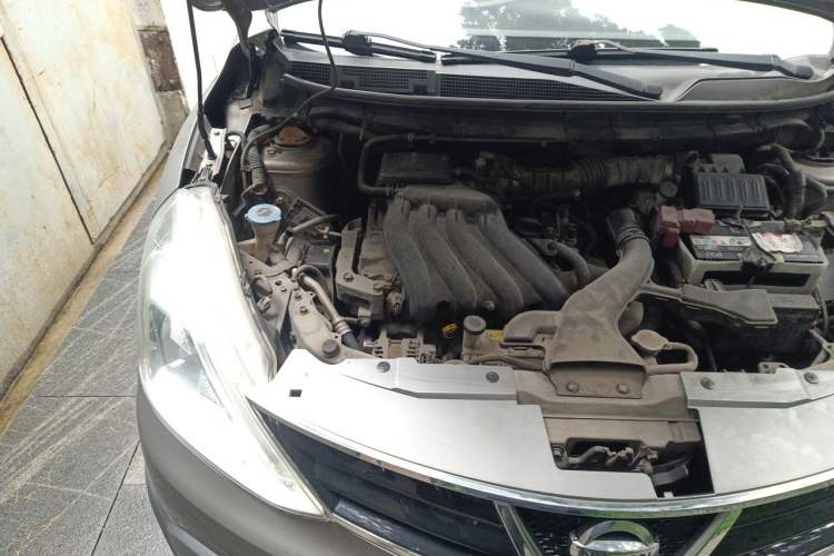 Used Nissan Livina 2013 Jinrui 1.6XL CVT Comfort Edition Engine Bay Right