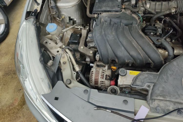 Used Nissan Livina 2013 Jinrui 1.6XL CVT Comfort Edition Engine Bay Right