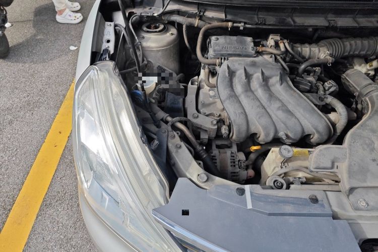 Used Nissan Livina 2013 1.6XE Manual Comfort Edition Engine Bay Right