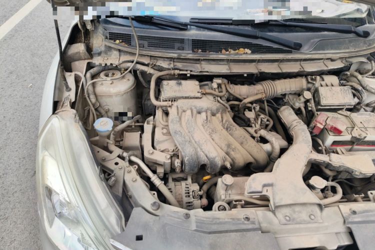 Used Nissan Livina 2013 1.6XE Manual Comfort Edition Engine Bay Right
