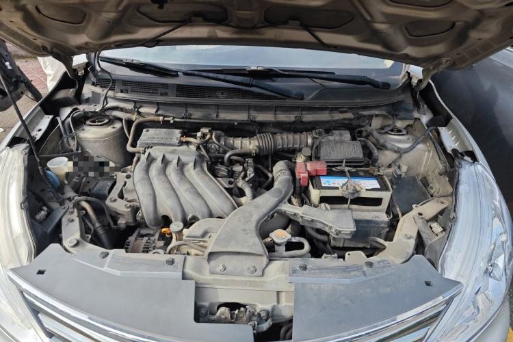 Used Nissan Livina 2013 1.6XE Manual Comfort Edition Engine Bay