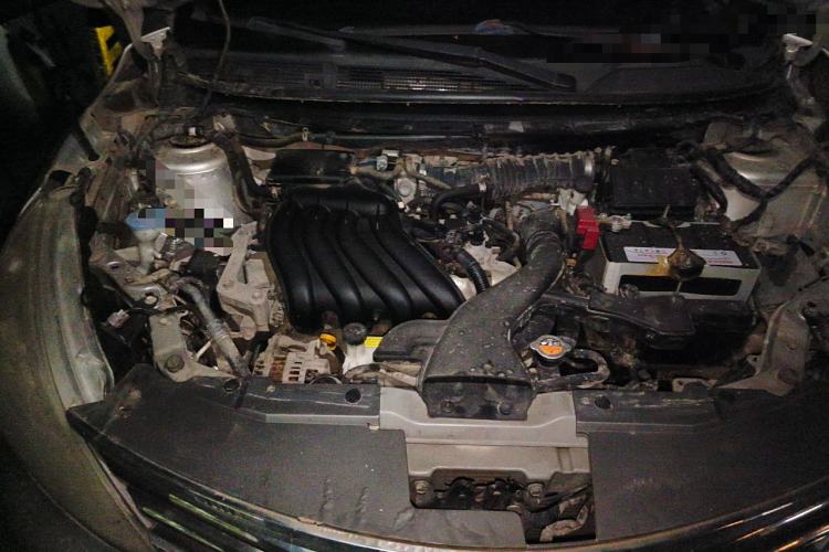 Used Nissan Livina 2013 1.6XL Manual Luxury Edition Engine Bay