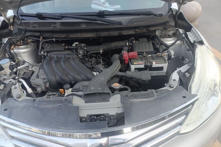 Used Nissan Livina 2013 1.6XE Manual Comfort Edition Engine Bay