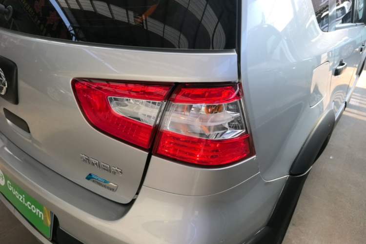 Used Nissan Livina 2013 Jinrui 1.6XL CVT Comfort Edition Exterior 3