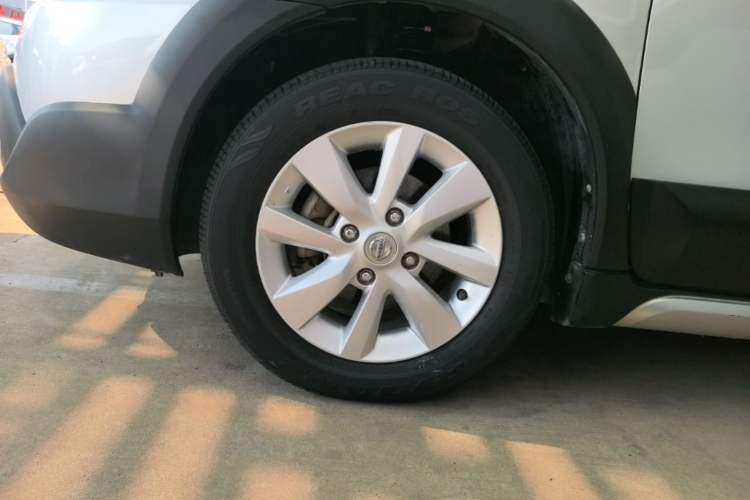 Used Nissan Livina 2013 Jinrui 1.6XL CVT Comfort Edition Exterior 4