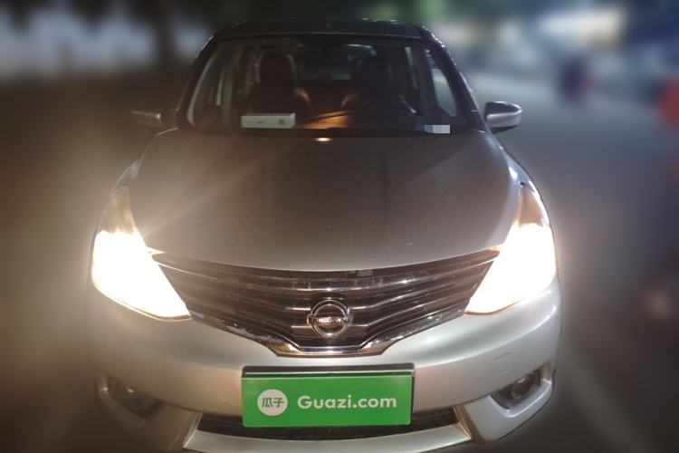 Used Nissan Livina 2013 1.6XE Manual Comfort Edition Front