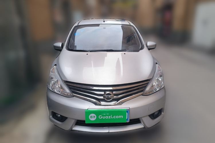 Used Nissan Livina 2013 1.6XE Manual Comfort Edition Front
