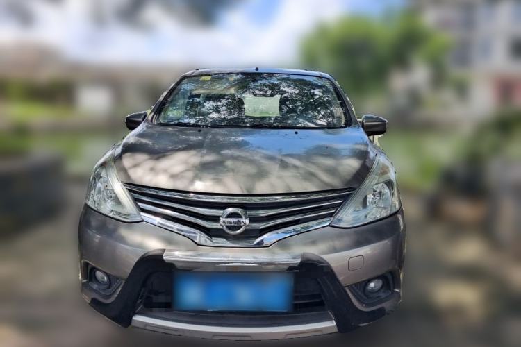 Used Nissan Livina 2013 1.6XE Manual Comfort Edition Front