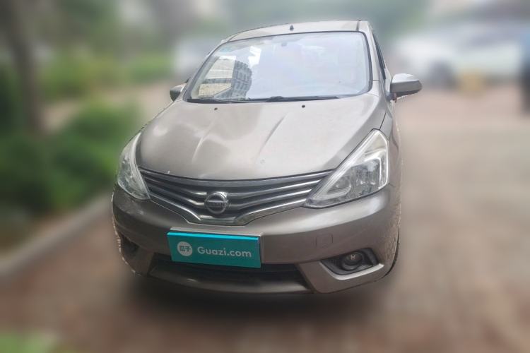 Used Nissan Livina 2013 1.6XE Manual Comfort Edition Front