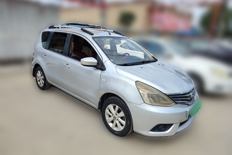 Used Nissan Livina 2013 1.6XE Manual Comfort Edition Front Right 45 Deg