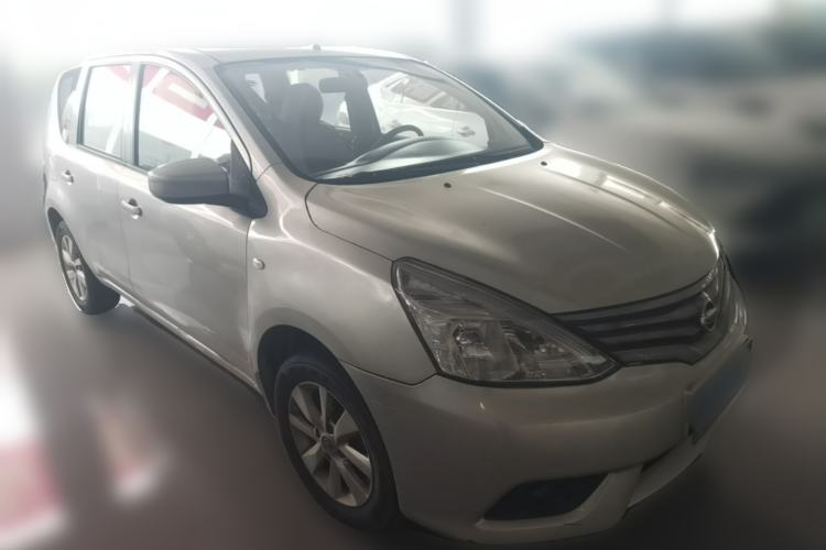 Used Nissan Livina 2013 1.6XE Manual Comfort Edition Front Right 45 Deg